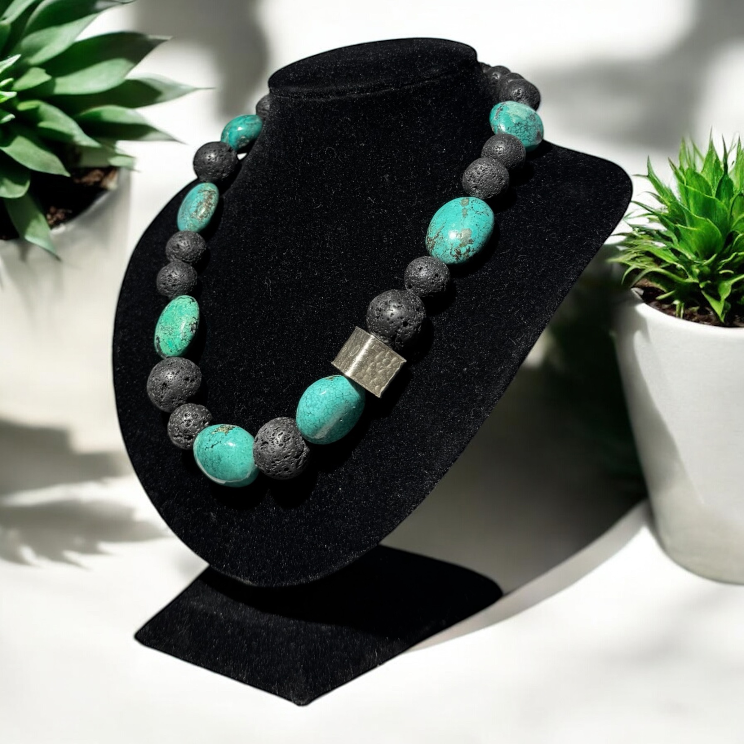 Lava Halskæde Med Turkis Sølvperle