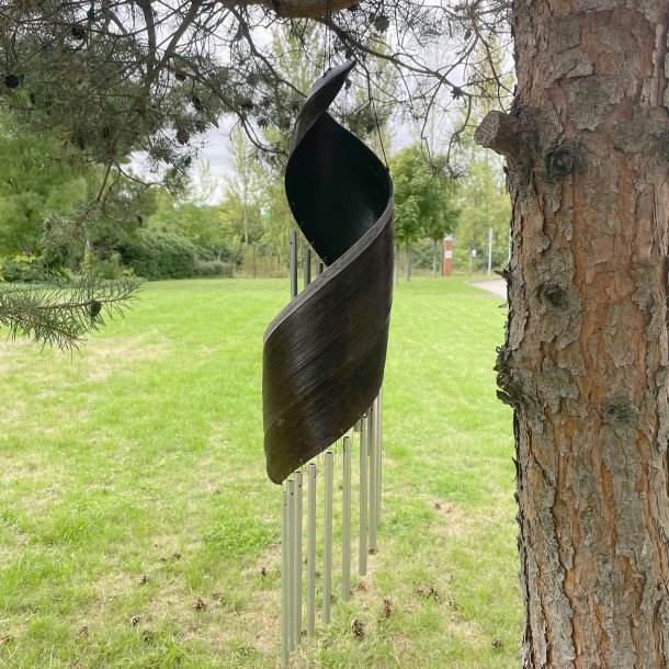 Vindspil af kokosblade � chokoladebrun