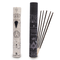 Ancient Witch Spell R�gelse � Succes med Sort Obsidianpendul