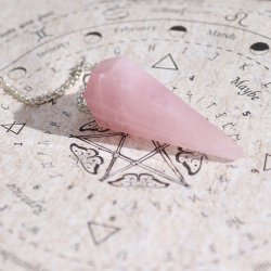 Ancient Witch Spell R�gelse � K�rlighed med Rosenkvartspendul
