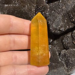 Gul fluorit t�rn 64mm