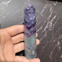 Regnbue fluorit t�rn 134 mm