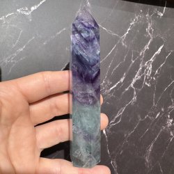 Regnbue fluorit t�rn 134 mm