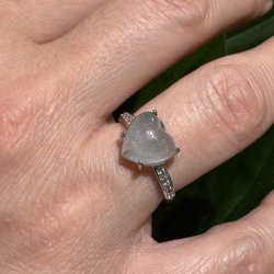 Morganit fors�lvet fingerring