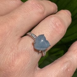 Morganit fors�lvet fingerring