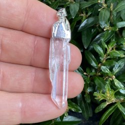 Bjergkrystal spids vedhng 48mm