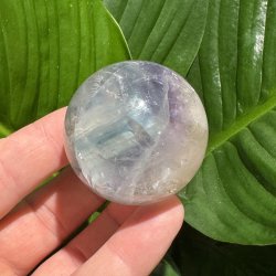 Regnbue fluorit kugle 47mm