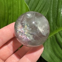 Regnbue fluorit kugle 46mm
