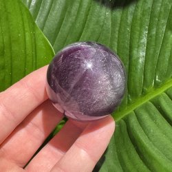 Regnbue fluorit kugle 47mm