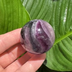 Regnbue fluorit kugle 47mm