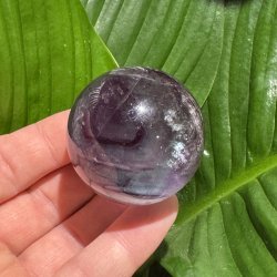Regnbue fluorit kugle 47mm