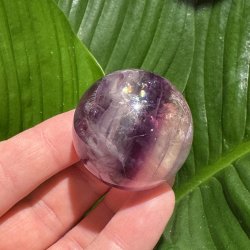 Regnbue fluorit kugle 41mm