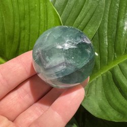 Regnbue fluorit kugle 46mm