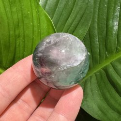 Regnbue fluorit kugle 42mm