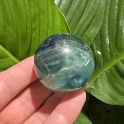 Regnbue fluorit kugle 45mm