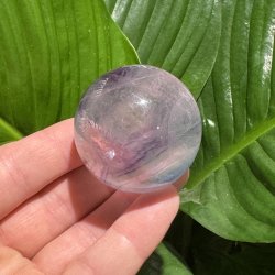 Regnbue fluorit kugle 46mm