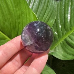 Regnbue fluorit kugle 44mm