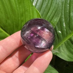 Regnbue fluorit kugle 44mm