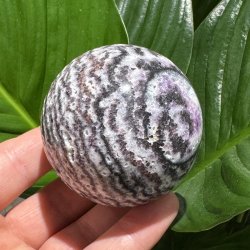 Zebra fluorit kugle 64mm