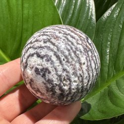 Zebra fluorit kugle 64mm