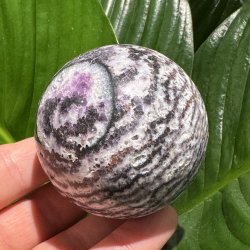 Zebra fluorit kugle 64mm