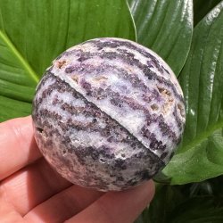 Zebra fluorit kugle 65mm