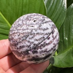 Zebra fluorit kugle 65mm