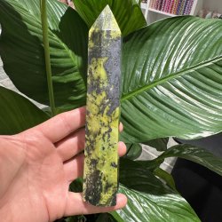  Serpentin t�rn med pyrit 185 mm