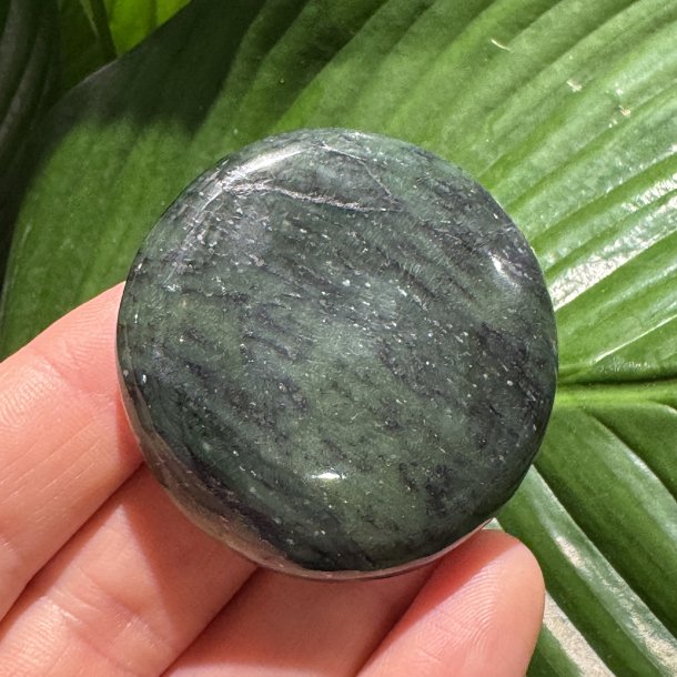 Nephrite jade flad jumbo