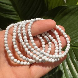 Hvid howlit armb�nd 4mm