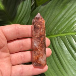 Hematoid kvarts t�rn 82 mm