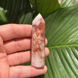 Hematoid kvarts t�rn 80 mm