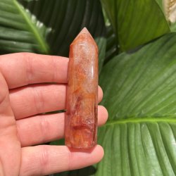 Hematoid kvarts t�rn 84 mm