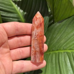 Hematoid kvarts t�rn 84 mm