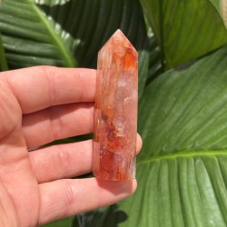 Hematoid kvarts t�rn 84 mm