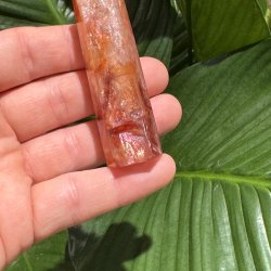 Hematoid kvarts t�rn 84 mm