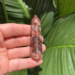 Hematoid kvarts t�rn 74 mm
