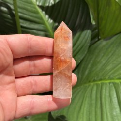 Hematoid kvarts t�rn 79 mm