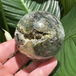 Prehnit kugle 68mm