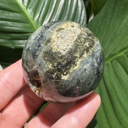 Prehnit kugle 61mm
