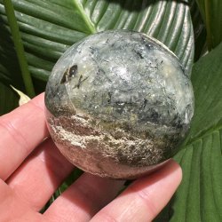 Prehnit kugle 67mm