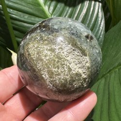 Prehnit kugle 67mm
