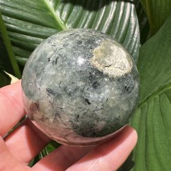 Prehnit kugle 67mm