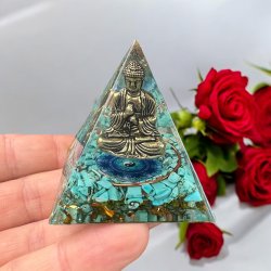 Orgone pyramide med  tyrkenit og buddha