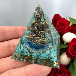 Orgone pyramide med  tyrkenit og buddha