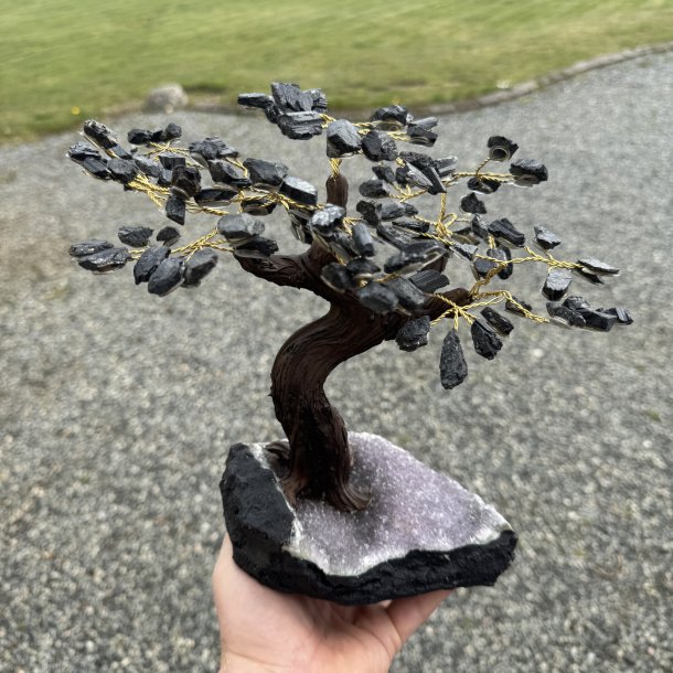 Bonsai tr� af ametyst og sort turmalin