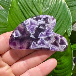 Chevron ametyst gua-sha