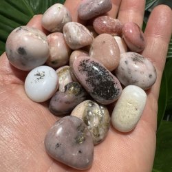 Pink opal lommesten