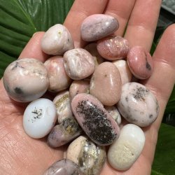 Pink opal lommesten