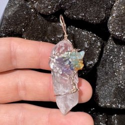 Bjergkrystal vedhng m. livets tr